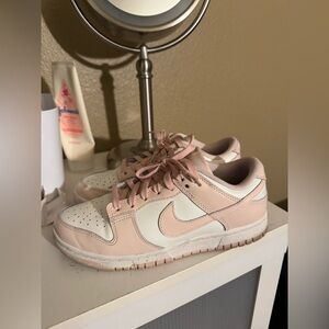 Nike Dunk Low - Size 7W